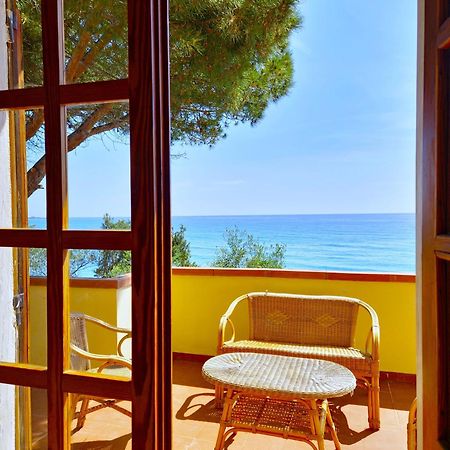Villa Papiyon - Accesso Privato Alla Spiaggia Cala Liberotto Eksteriør billede