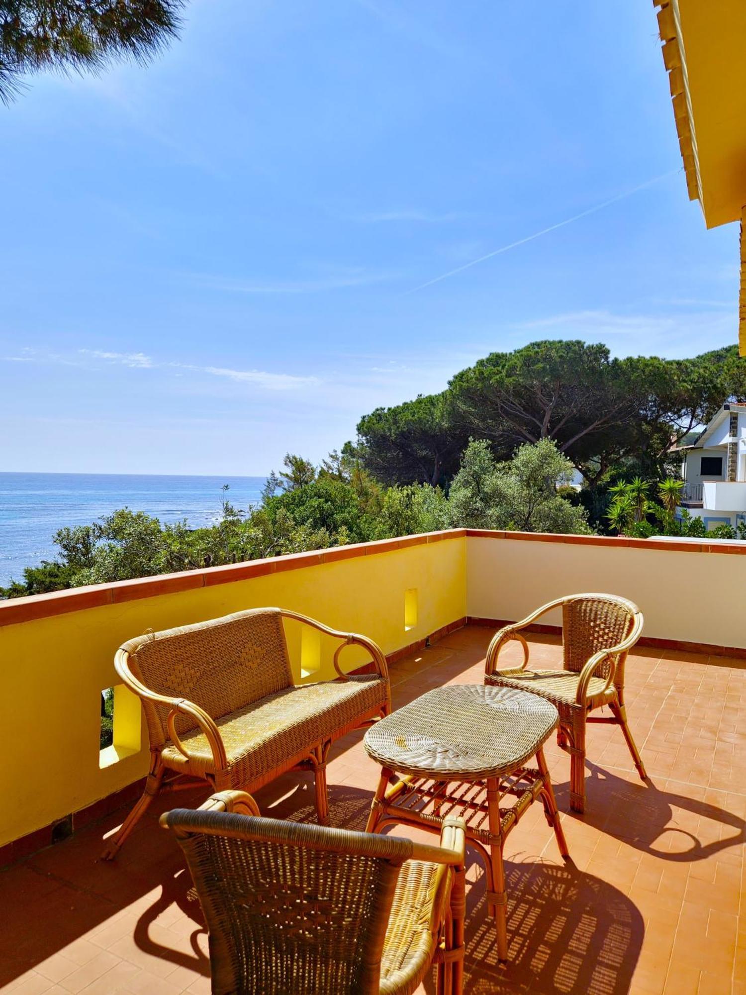 Villa Papiyon - Accesso Privato Alla Spiaggia Cala Liberotto Eksteriør billede
