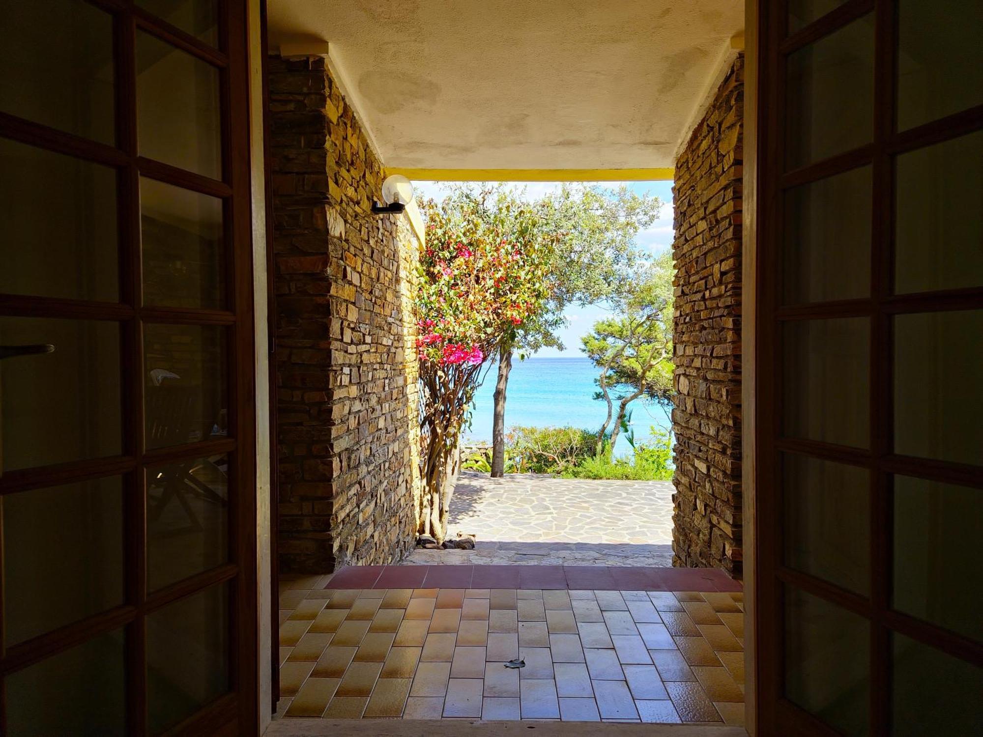 Villa Papiyon - Accesso Privato Alla Spiaggia Cala Liberotto Eksteriør billede